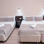 Четырехместный (Стандартный с французким балконом), Гостевой дом Отель 777