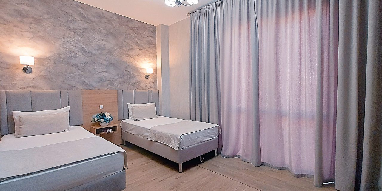 Двухместный (Улучшенный с раздельными кроватями с балконом), Гостевой дом Отель 777