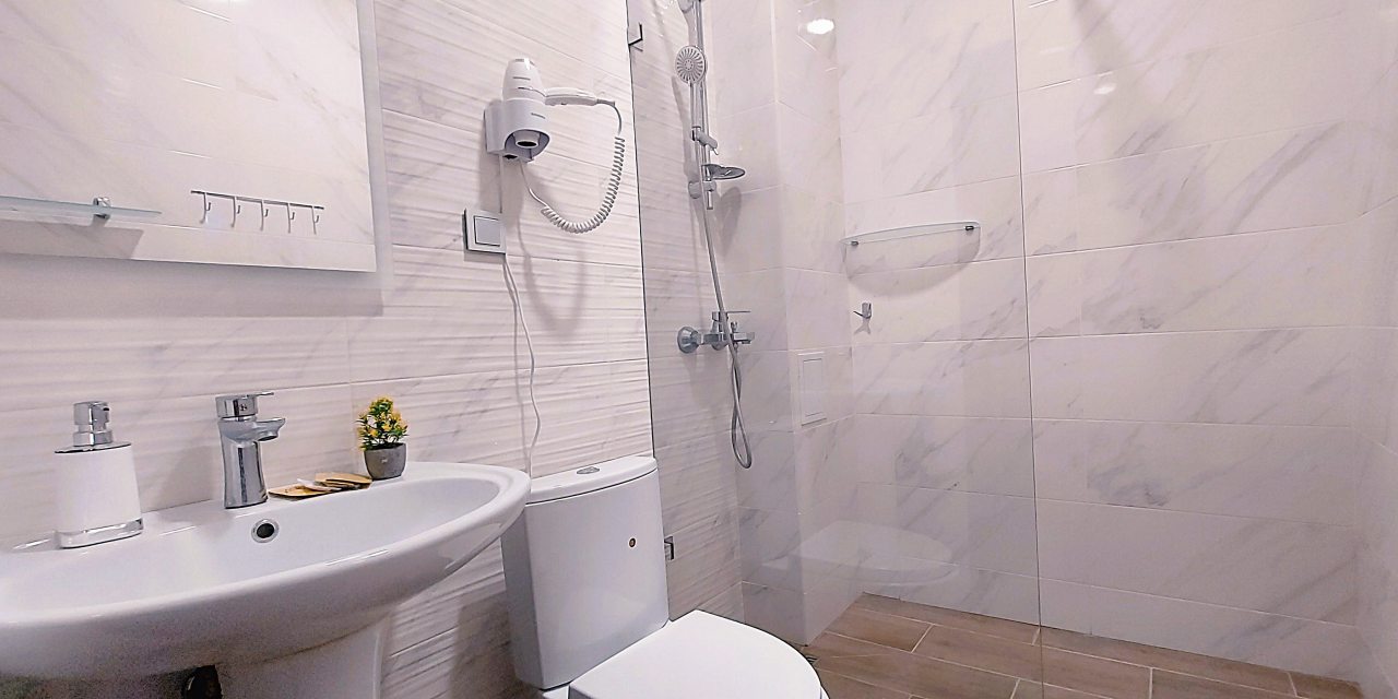 Двухместный (Улучшенный с раздельными кроватями с балконом), Гостевой дом Отель 777