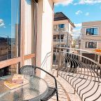 Трёхместный и более (Семейный с балконом), Гостевой дом Отель 777