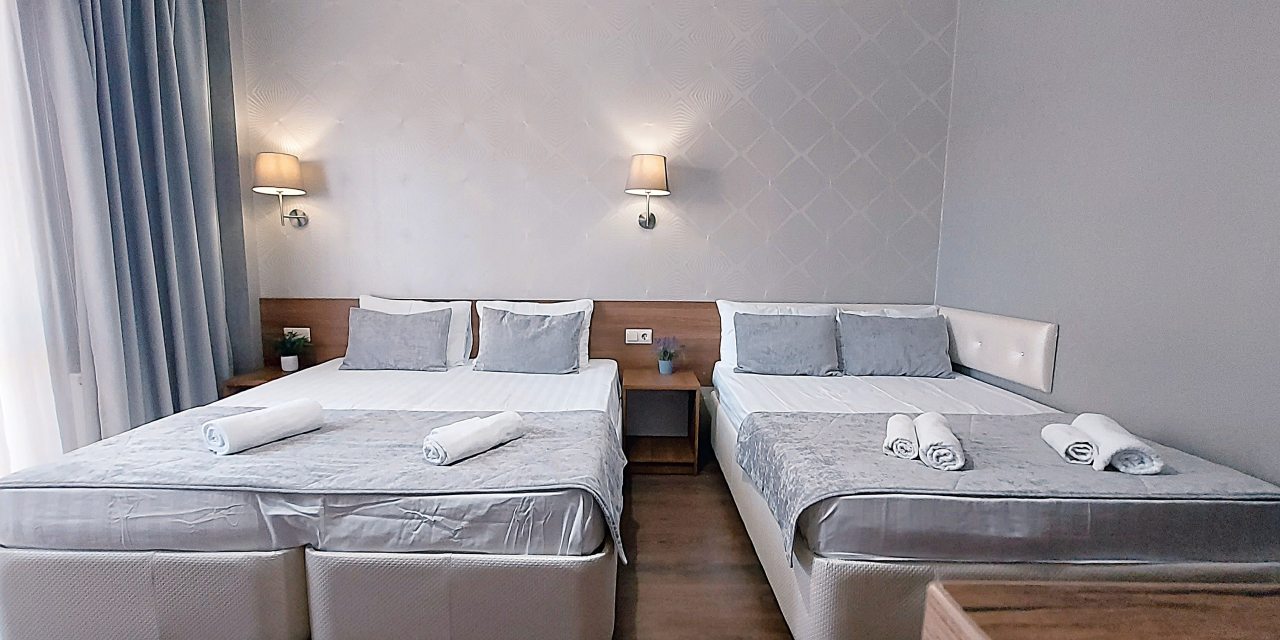 Четырехместный (Улучшенный с балконом), Гостевой дом Отель 777