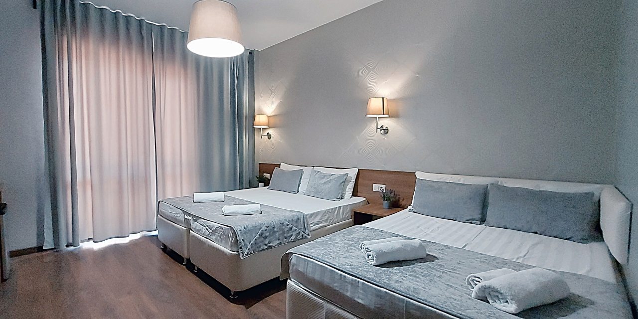 Четырехместный (Улучшенный с балконом), Гостевой дом Отель 777