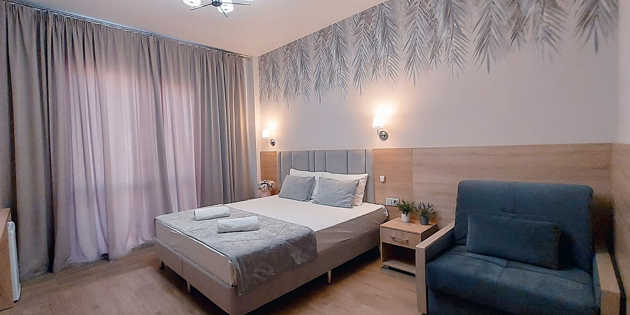 Трёхместный и более (Делюкс с балконом), Гостевой дом Отель 777