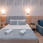 Трёхместный и более (Делюкс с балконом), Гостевой дом Отель 777