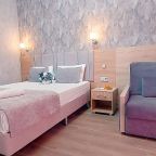 Трёхместный и более (Люкс с кухней и балконом), Гостевой дом Отель 777