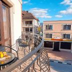 Трёхместный и более (Люкс с кухней и балконом), Гостевой дом Отель 777