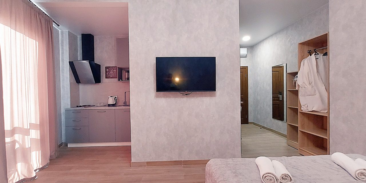 Трёхместный и более (Люкс с кухней и балконом), Гостевой дом Отель 777