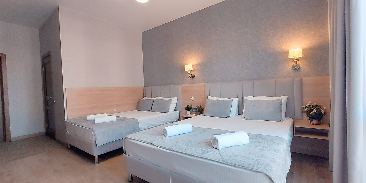 Четырехместный (Делюкс с балконом), Гостевой дом Отель 777