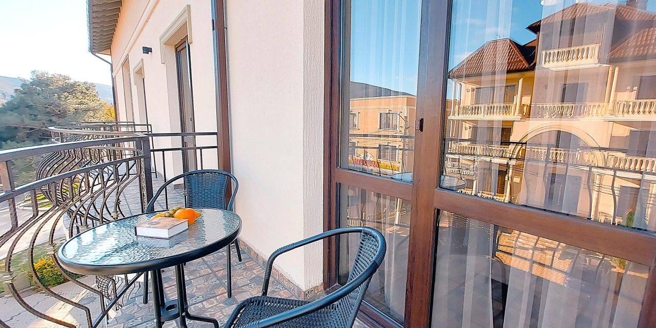 Четырехместный (Делюкс с балконом), Гостевой дом Отель 777