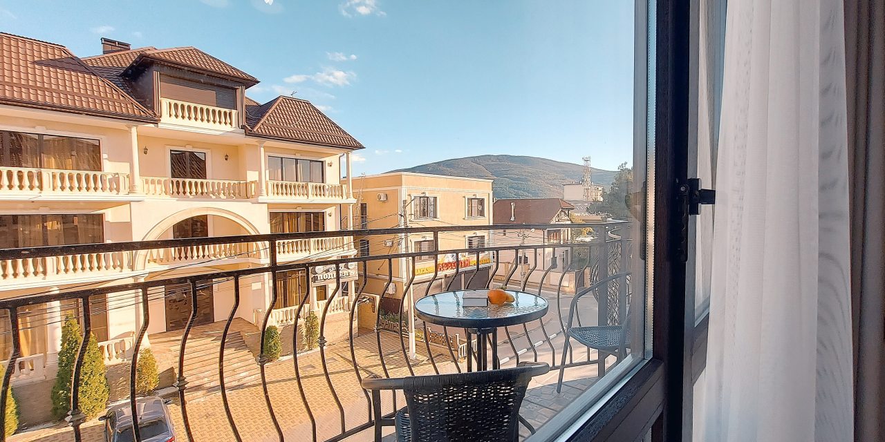 Четырехместный (Делюкс с балконом), Гостевой дом Отель 777