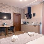 Апартаменты (Двухкомнатные Люкс с кухней и балконом), Гостевой дом Отель 777