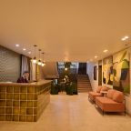 Ресепшен и холл