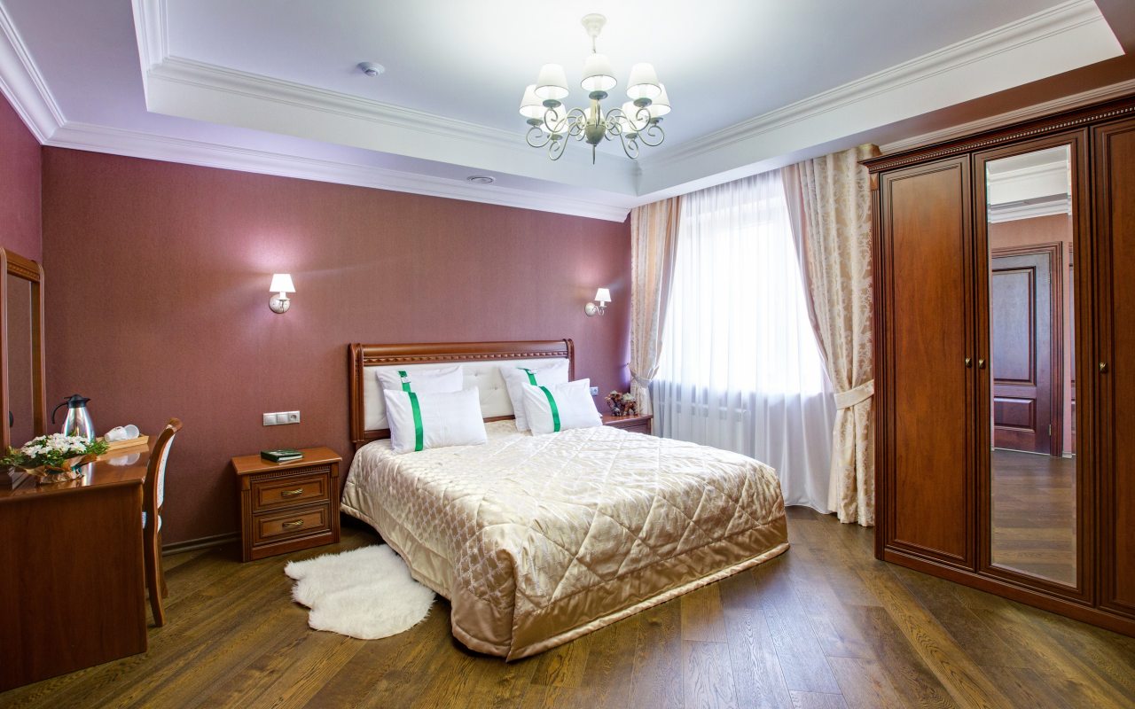 Апартаменты (Трехкомнатные апартаменты) гостиничного комплекса Президент Отель, Уфа