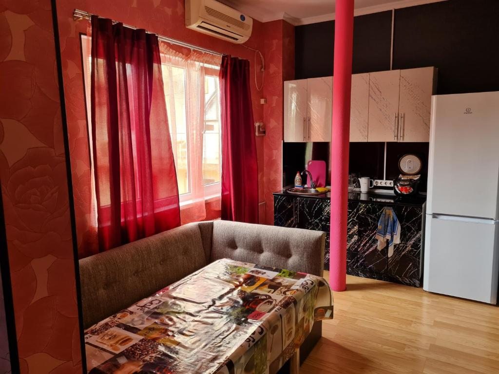 Пятиместный (Апартаменты с 2мя спальнями) апартамента Цветочный Тупик, Сириус