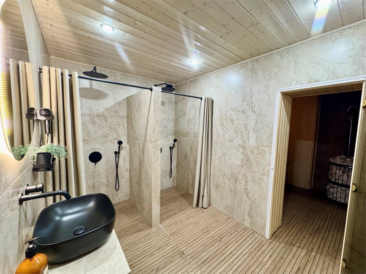 Дом (Большой с баней (12-местный)), База отдыха София-Таулу Архыз