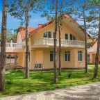 Вилла (Четыре спальни и с террасой № 14 и 15), Загородный отель Alma Park Resort