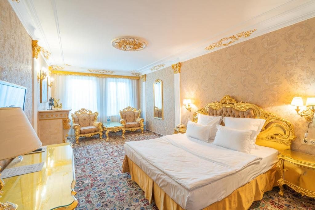 Трёхместный и более (Бизнес) отеля Luxury Hotel&Spa, Ростов-на-Дону