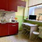 кухня, стол, телевизор, окно