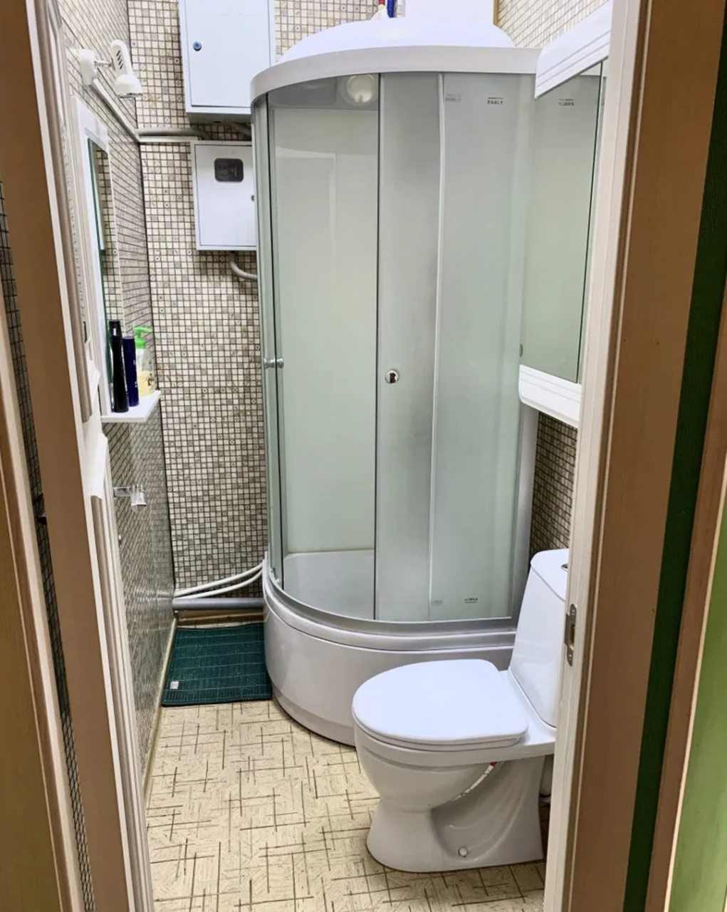 Мыло и туалетная бумага в наличии. Шампуни мы просим иметь