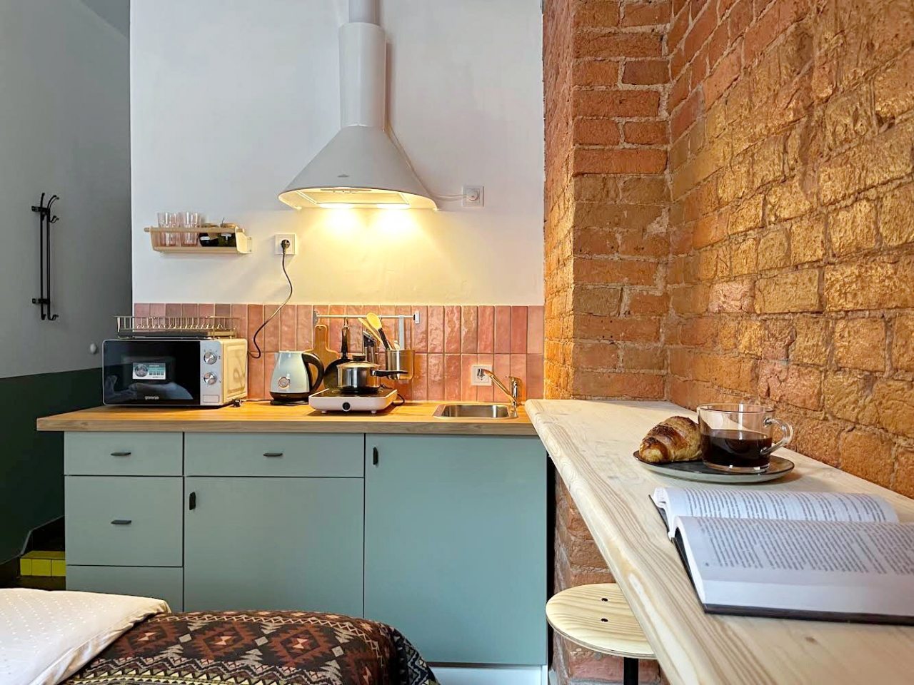 Студия с джакузи