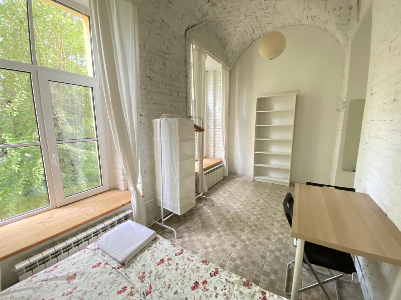 Двухместный (Вид во двор (2 этаж)), Меблированные комнаты Forever Young