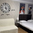 Апартаменты (ЛУЧ, пр.Ленина 80А, 1 этаж, балкон), Апартаменты Центр