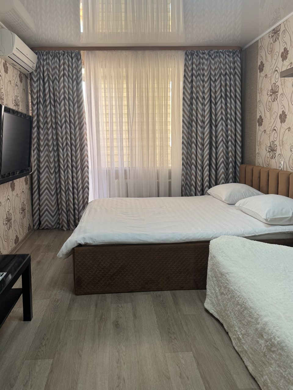 Апартаменты (СТАНЦИЯ, ул.Ленинского Комсомола д.24А, 4 этаж, балкон), Апартаменты Центр