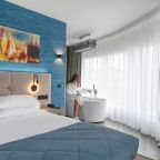 Люкс, Отель NewLiving Hotel