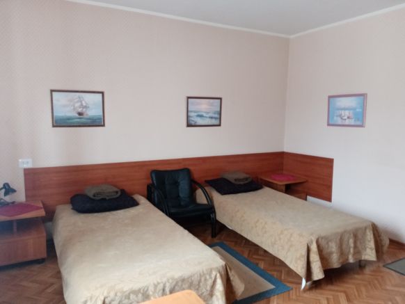 Фотография номера квартирного агентства Венеция