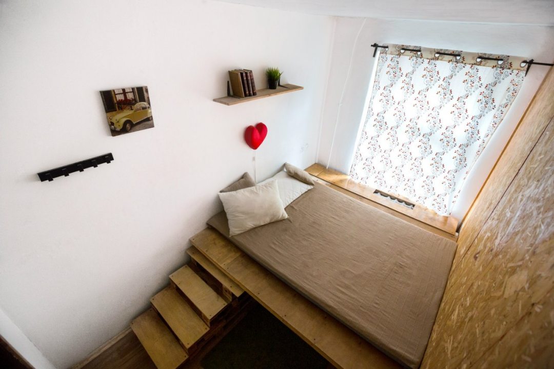 Двухместный (Двухместный стандарт с одной большой кроватью) хостела Bed&Bike Hostel, Санкт-Петербург