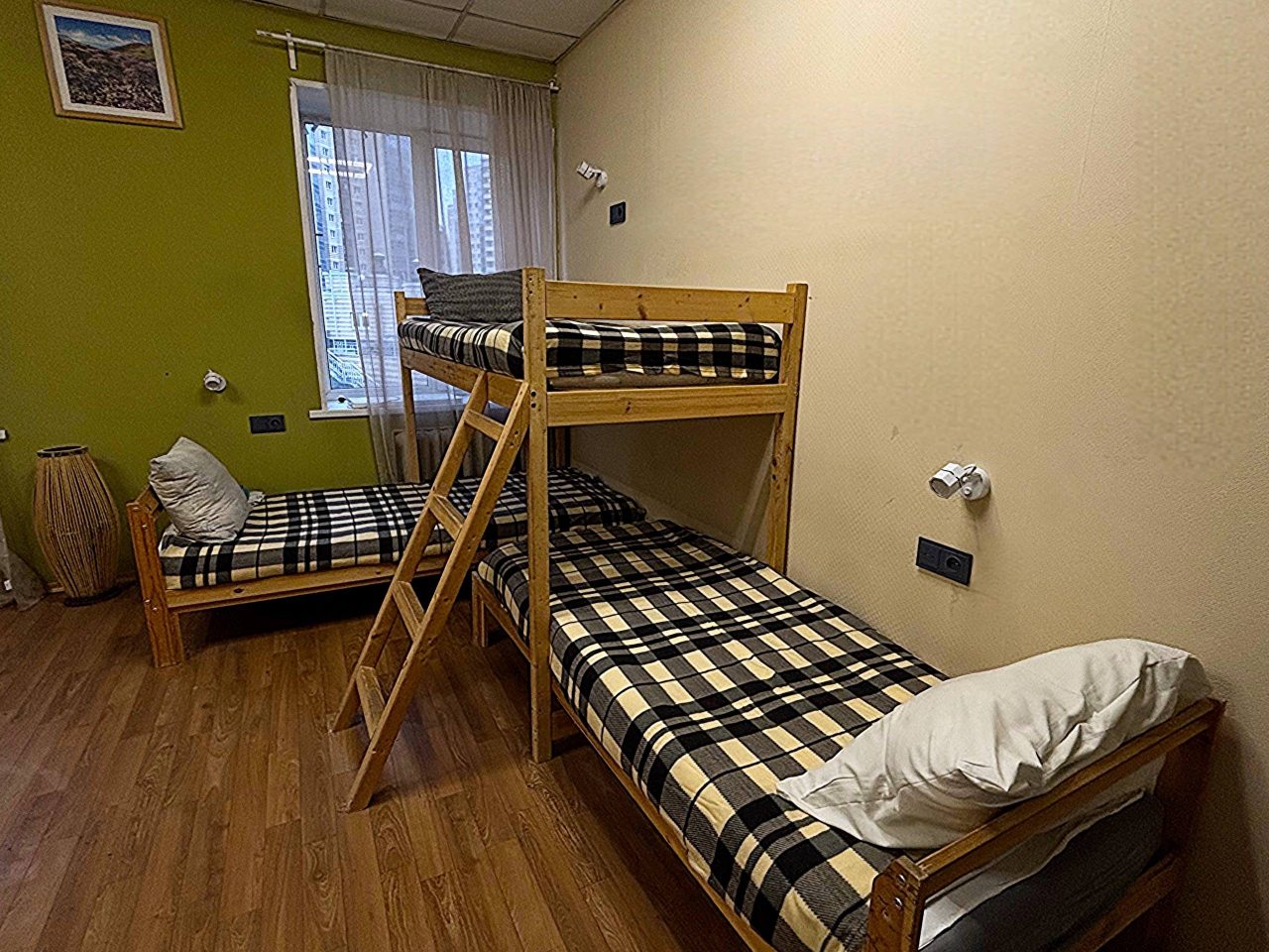 Шестиместный Мужской (Шестиместный мужской Мосты), Хостел Бригит на Ладожской