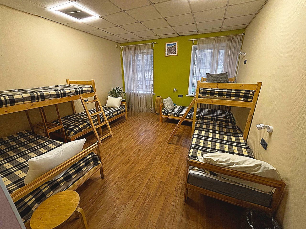 Шестиместный Мужской (Шестиместный мужской Мосты), Хостел Бригит на Ладожской