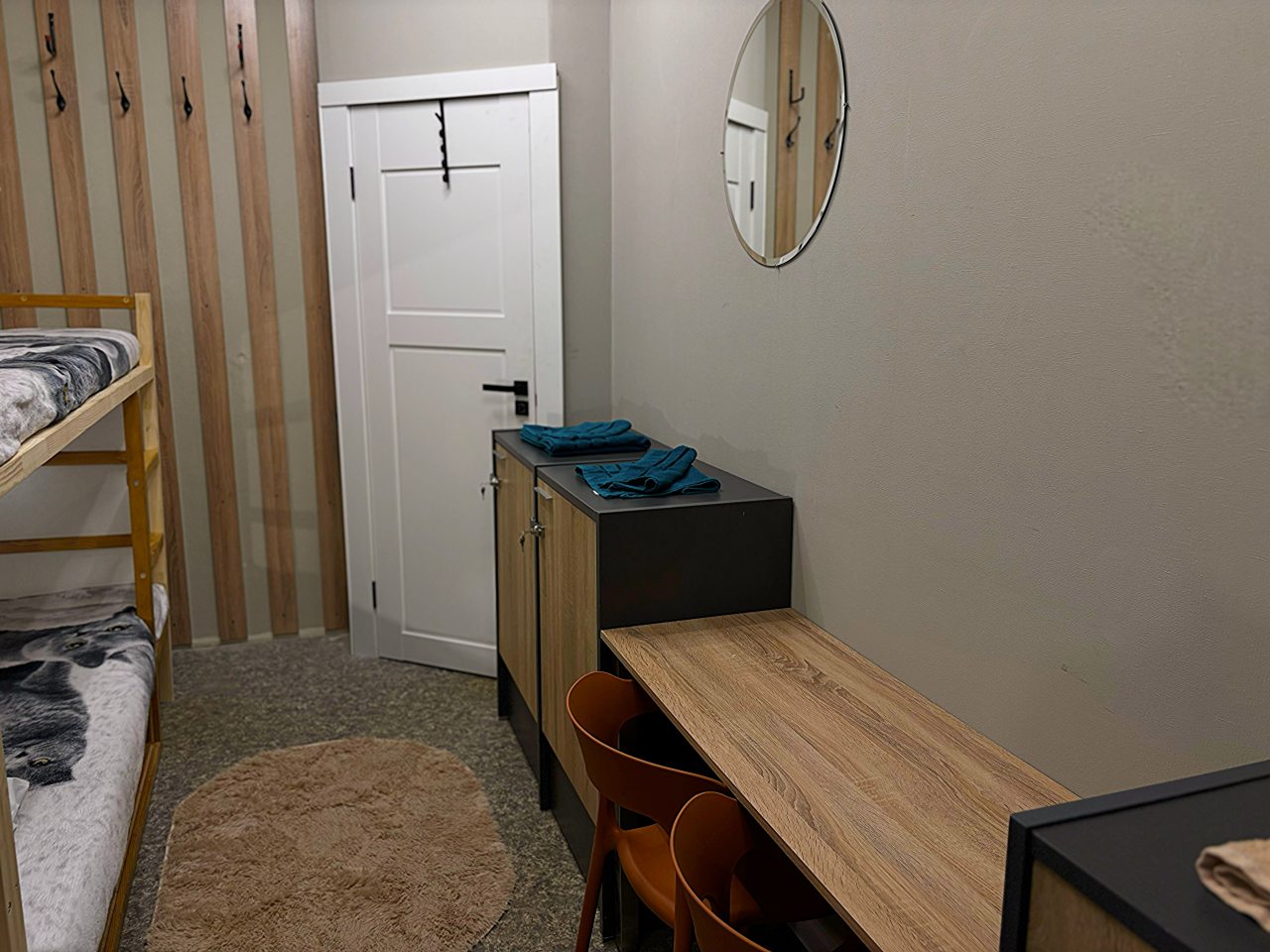 Четырехместный Женский (Четырёхместный Женский Хризантемы), Хостел Бригит на Ладожской