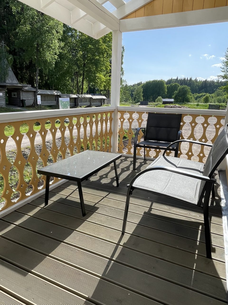 Коттедж (Желтый Дом), База отдыха Времена года