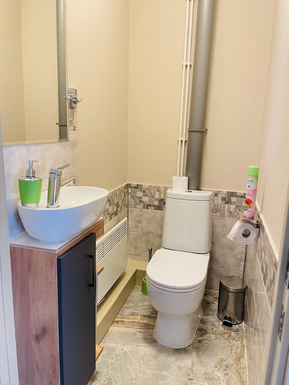 Коттедж (Желтый Дом), База отдыха Времена года