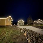 Коттедж (Цветной с террасой и двумя спальнями), База отдыха Времена года