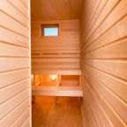 Дом (На воде с сауной), База отдыха Времена года