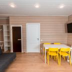 Дом (На воде с сауной), База отдыха Времена года