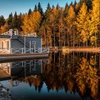 Дом (На воде с сауной), База отдыха Времена года