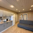 Дом (На воде с сауной), База отдыха Времена года