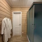 Дом (На воде), База отдыха Времена года