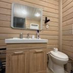 Дом (На воде), База отдыха Времена года