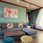 De Luxe (Номер Делюкс "Восток"), База отдыха Времена года