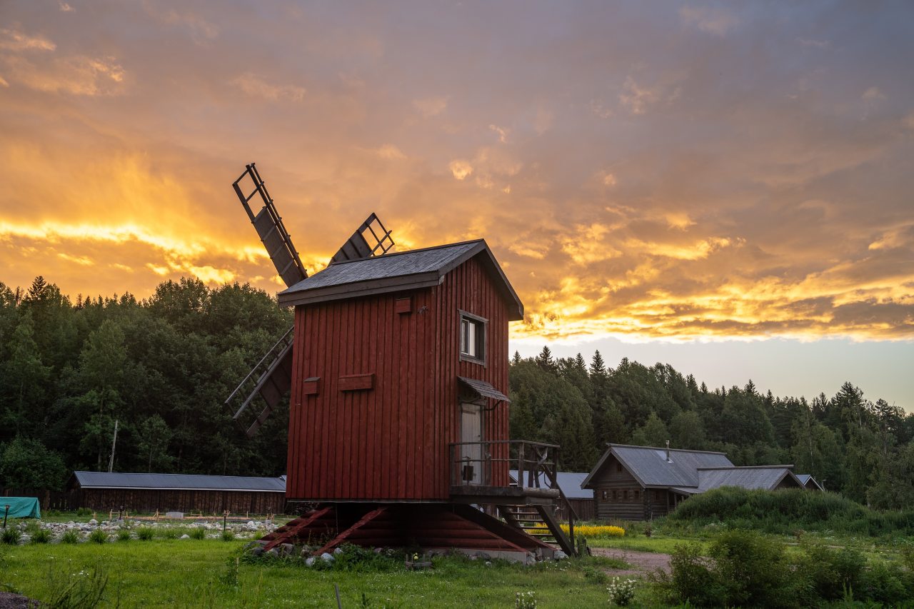 Коттедж (Мельница для двоих), База отдыха Времена года