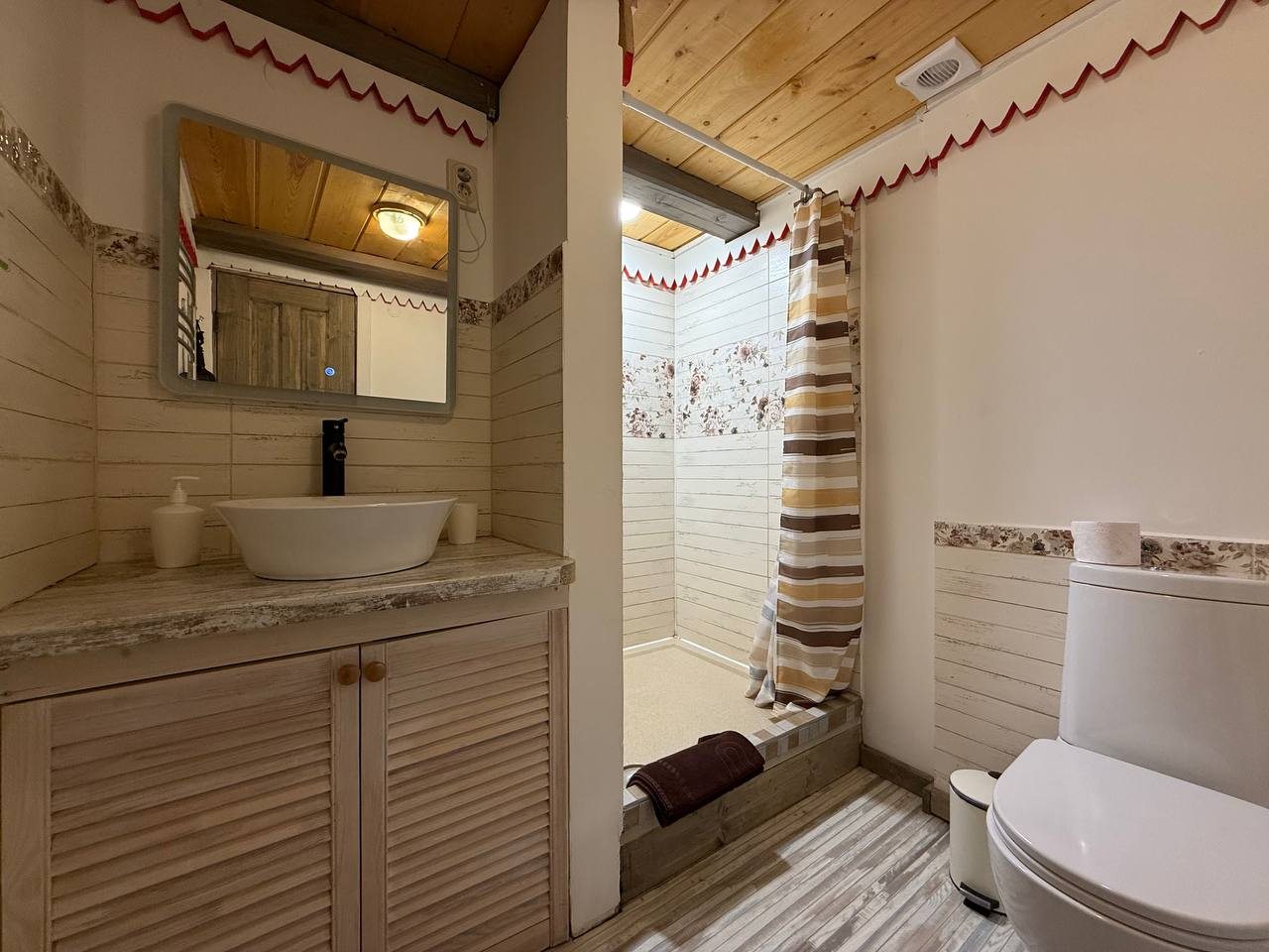 Дом (Терем ХIХ века), База отдыха Времена года