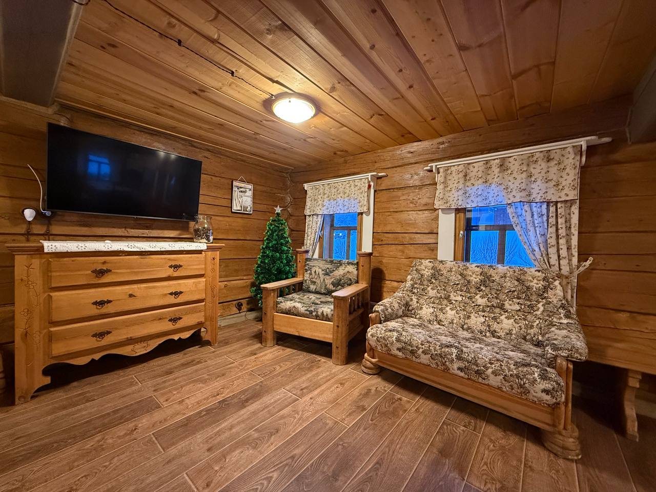 Дом (Терем ХIХ века), База отдыха Времена года