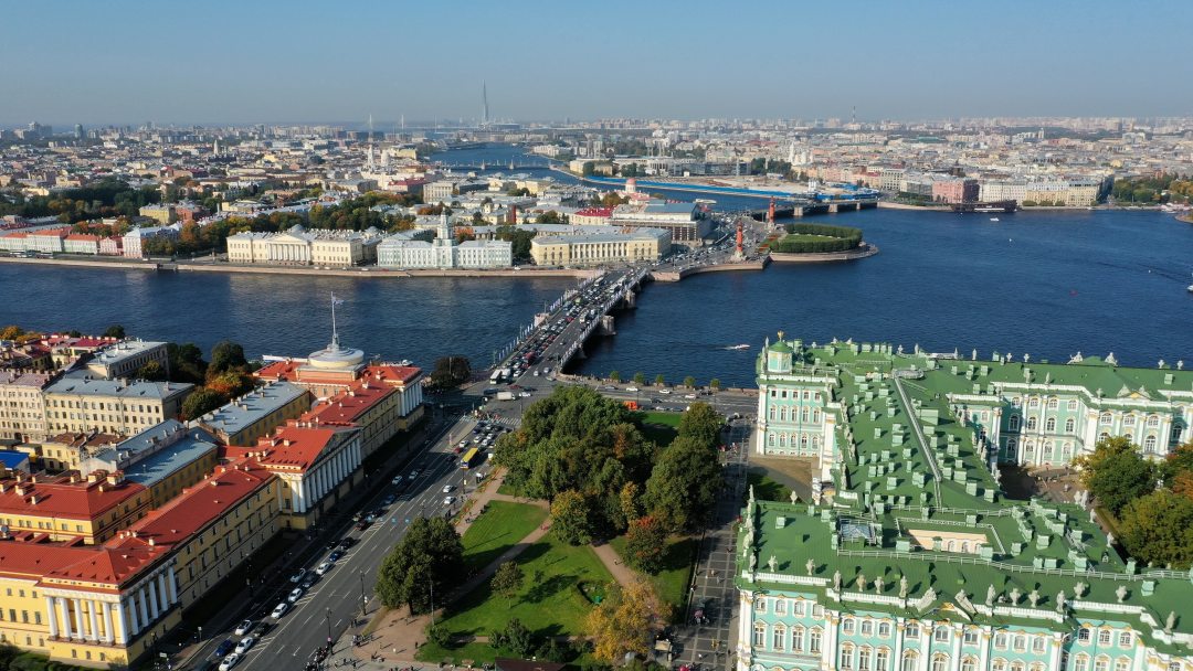 Стр спб. Zen Hermitage отель Санкт-Петербург. Строение Питера. Вид из окна Эрмитажа. Евразия возле Дворцовой.