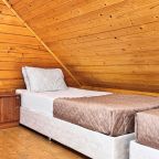 Двухкомнатный 4-х местный Домик Арабеска