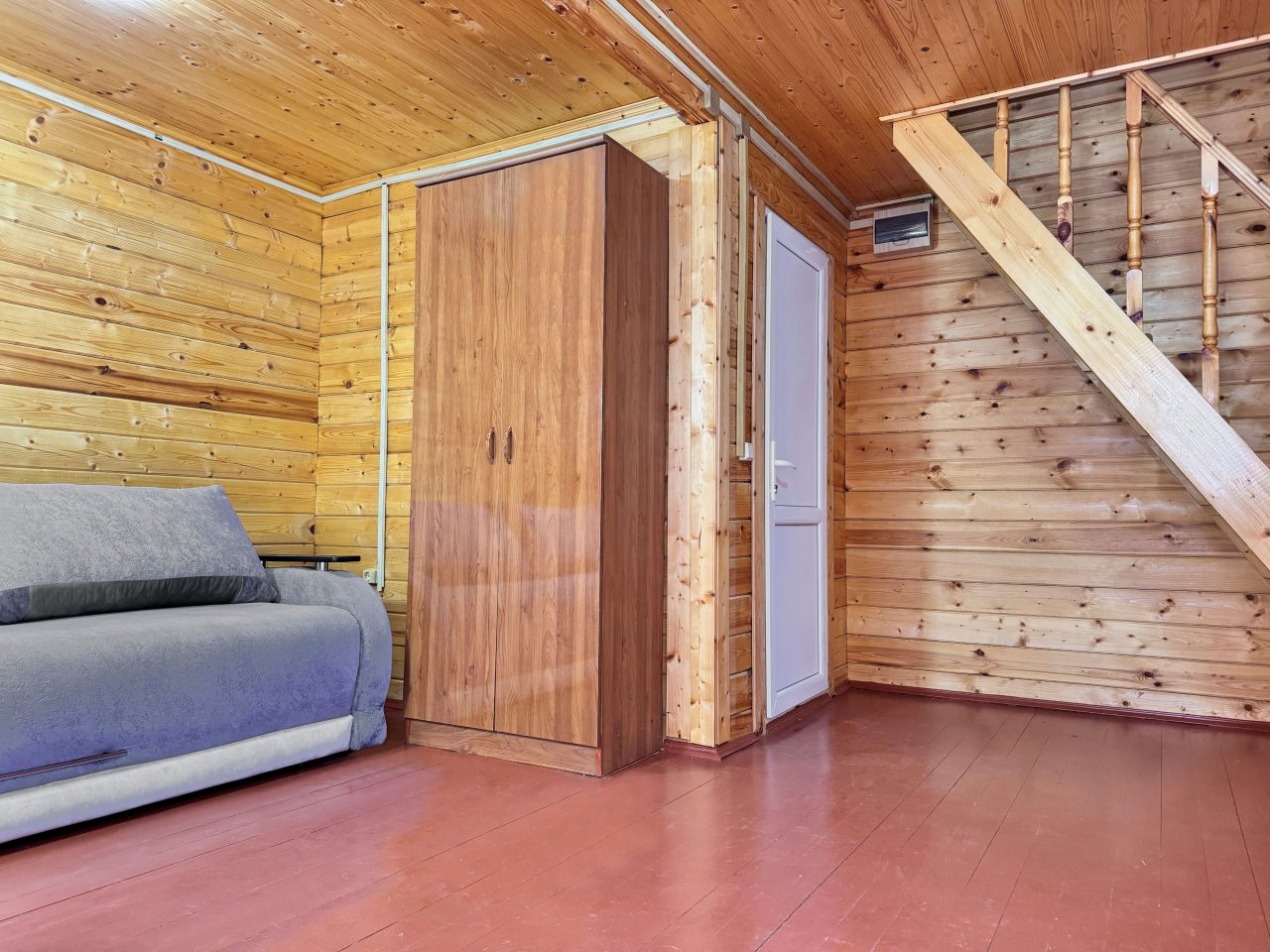 Двухкомнатный 4-х местный Домик Арабеска