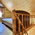 Двухкомнатный 4-х местный Домик Арабеска